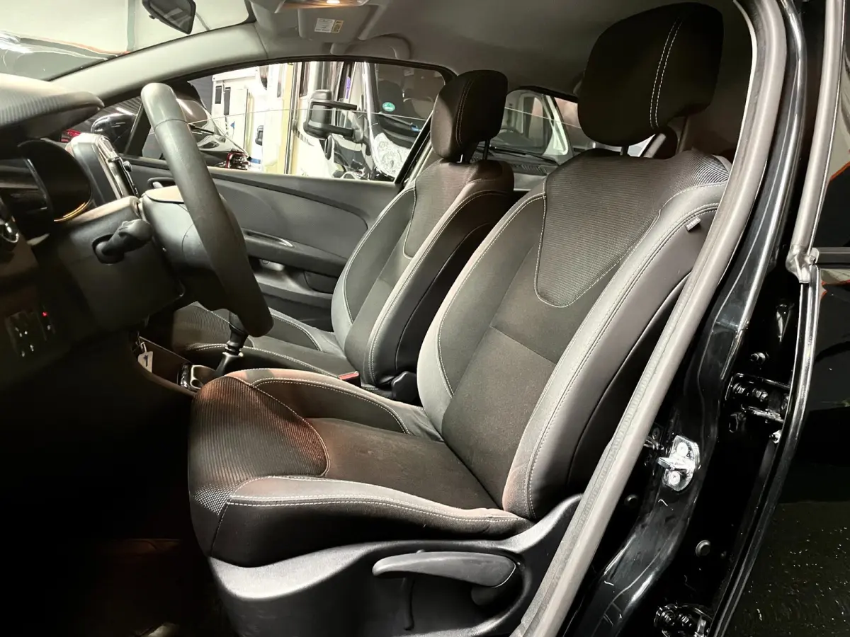 0.9 TCe Zen NAVI AIRCO CRUISECONTROL