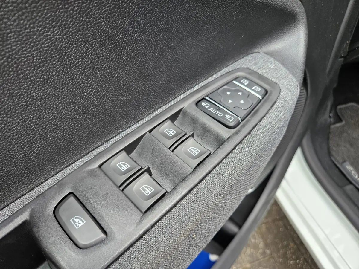R135 Intens 52 kWh Koopaccu! SOH 94%! LED! Camera! NAP! Airco/Clima! PDC! Cruise Control! Navigatie!