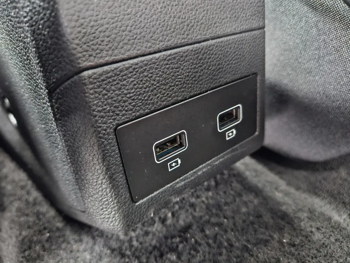 R135 Intens 52 kWh Koopaccu! SOH 94%! LED! Camera! NAP! Airco/Clima! PDC! Cruise Control! Navigatie!