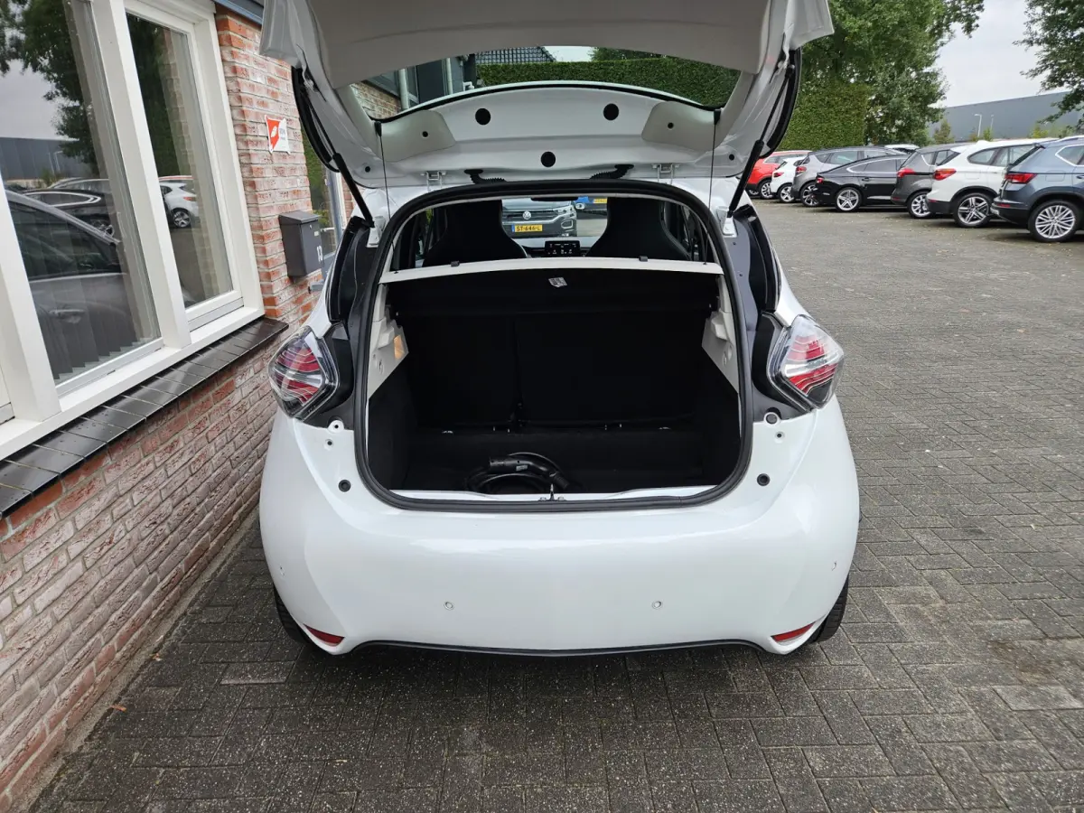 R135 Intens 52 kWh Koopaccu! SOH 94%! LED! Camera! NAP! Airco/Clima! PDC! Cruise Control! Navigatie!
