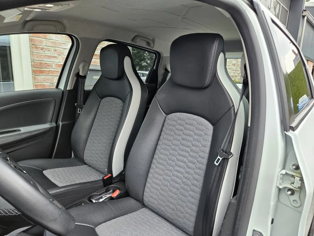 R135 Intens 52 kWh Koopaccu! SOH 94%! LED! Camera! NAP! Airco/Clima! PDC! Cruise Control! Navigatie!