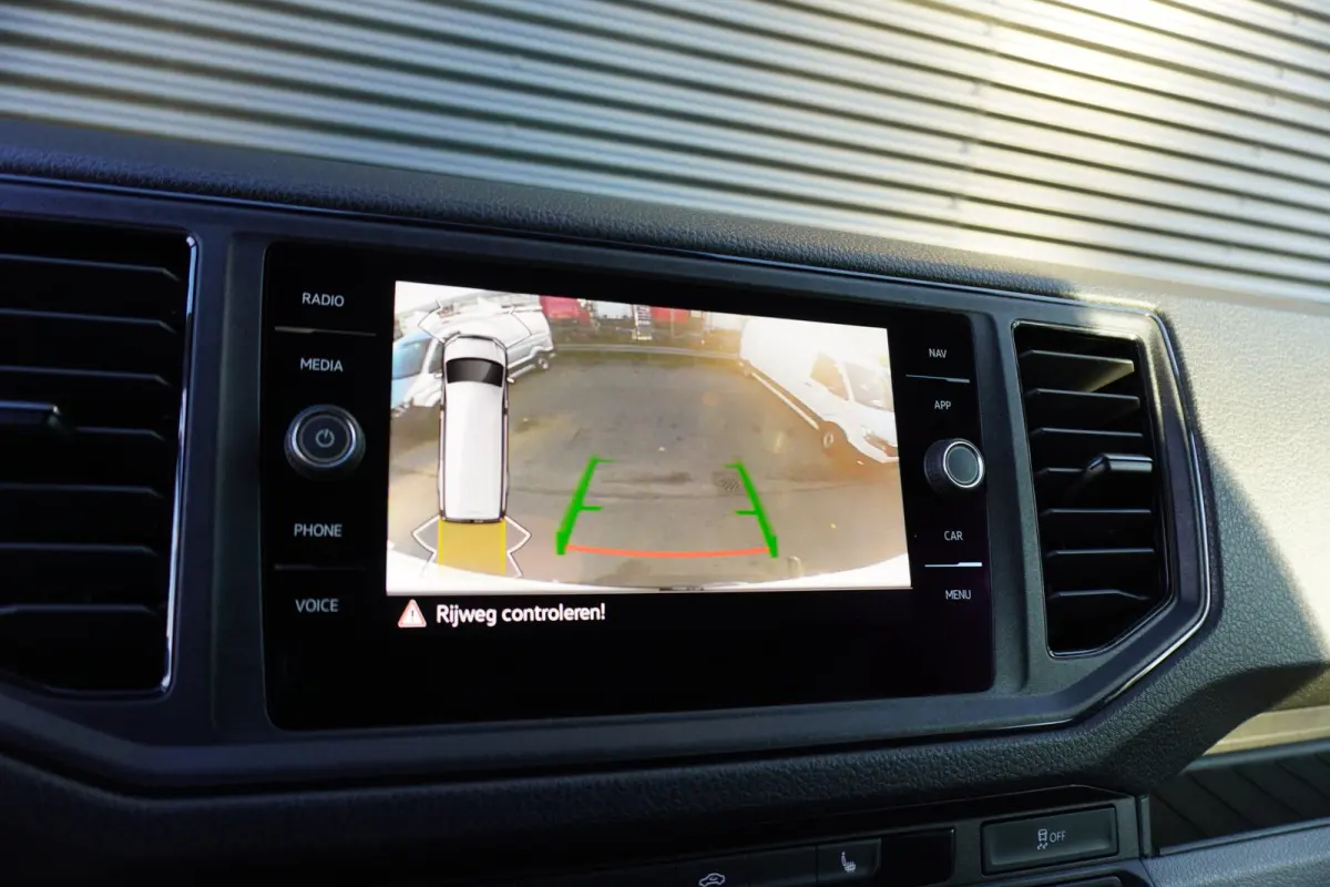 140pk Automaat L3H2/L2H1 Apple carplay Camera Parkeersensoren Stoelverwarming Airco 3-zits