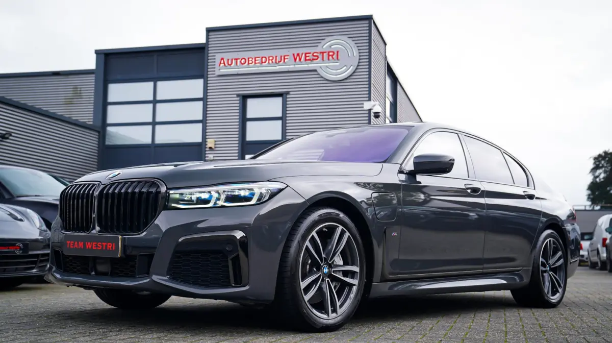 745e High Executive | Massage | Softclose | Achterbankverwarming | 360 | Head Up Display | Carplay