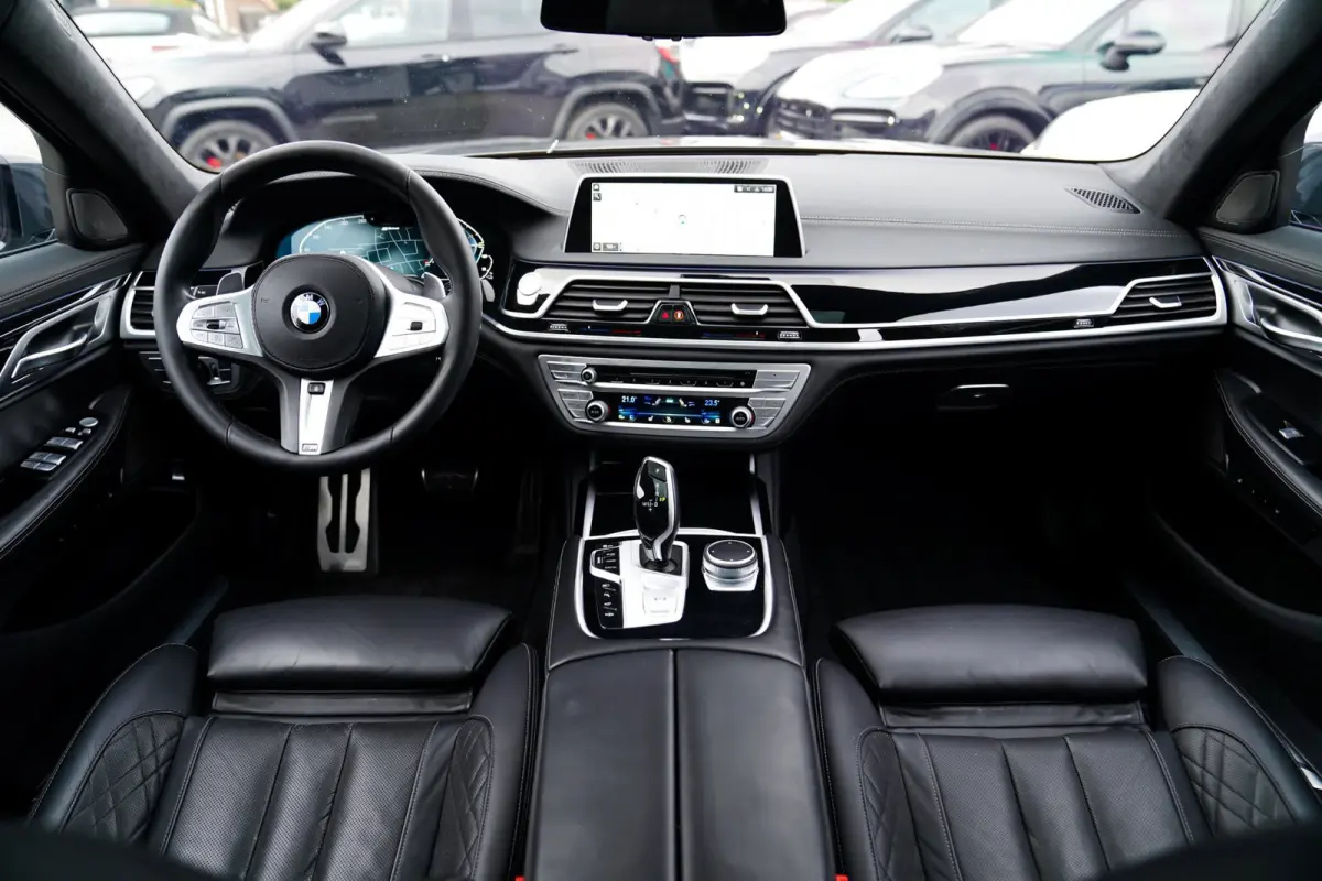 745e High Executive | Massage | Softclose | Achterbankverwarming | 360 | Head Up Display | Carplay
