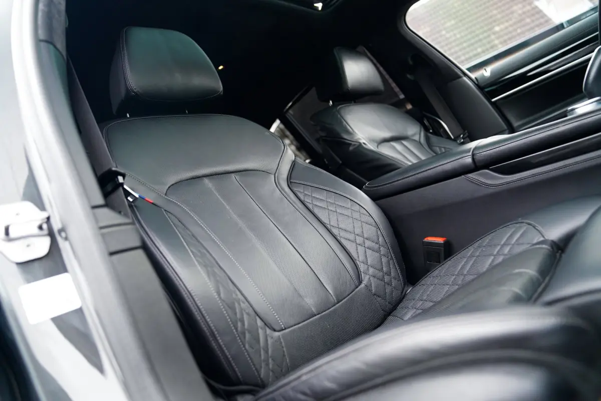 745e High Executive | Massage | Softclose | Achterbankverwarming | 360 | Head Up Display | Carplay