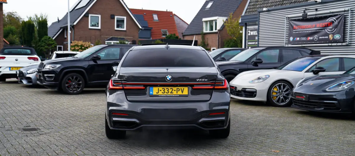 745e High Executive | Massage | Softclose | Achterbankverwarming | 360 | Head Up Display | Carplay