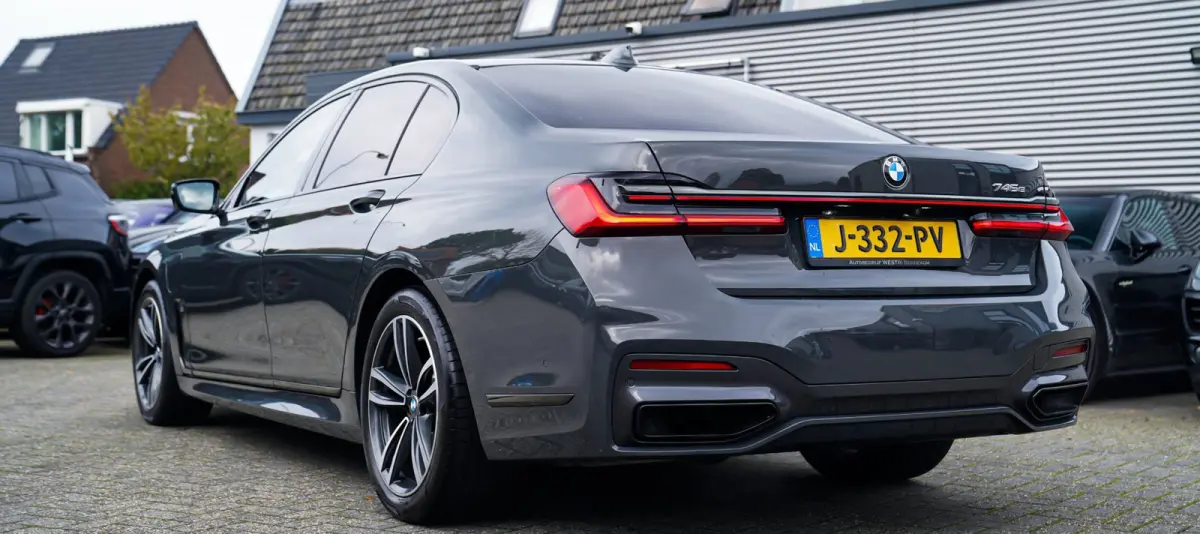 745e High Executive | Massage | Softclose | Achterbankverwarming | 360 | Head Up Display | Carplay