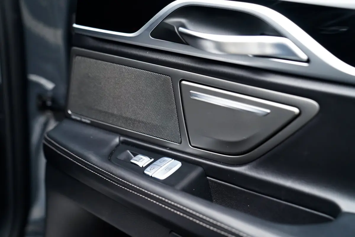 745e High Executive | Massage | Softclose | Achterbankverwarming | 360 | Head Up Display | Carplay