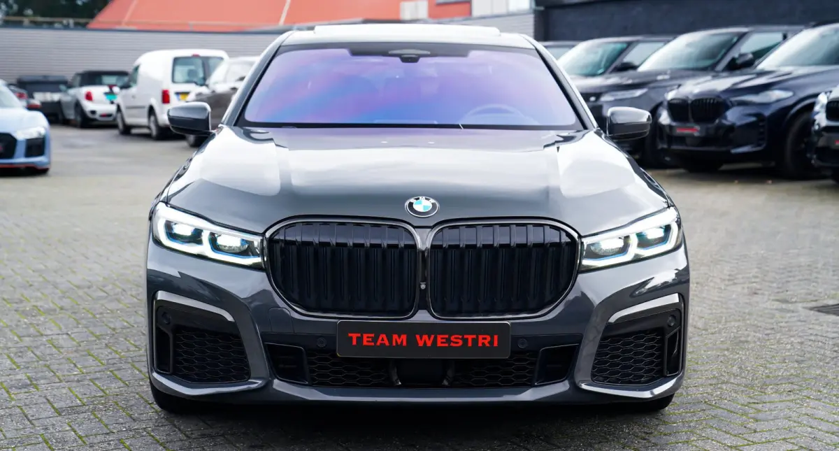 745e High Executive | Massage | Softclose | Achterbankverwarming | 360 | Head Up Display | Carplay
