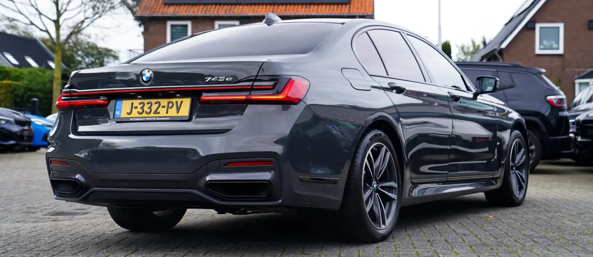 745e High Executive | Massage | Softclose | Achterbankverwarming | 360 | Head Up Display | Carplay