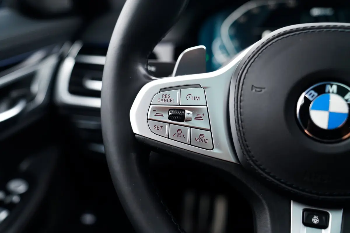 745e High Executive | Massage | Softclose | Achterbankverwarming | 360 | Head Up Display | Carplay