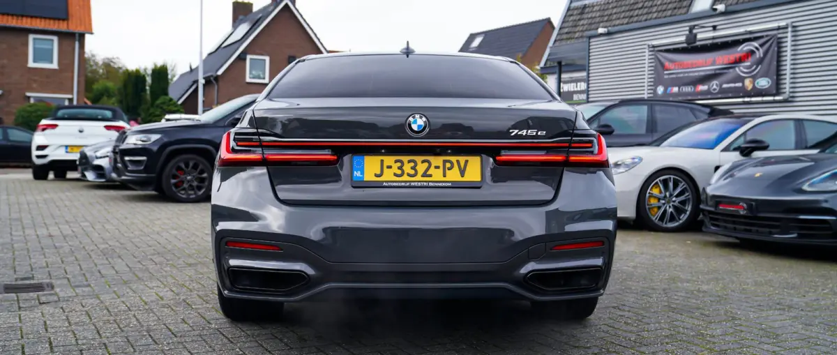 745e High Executive | Massage | Softclose | Achterbankverwarming | 360 | Head Up Display | Carplay