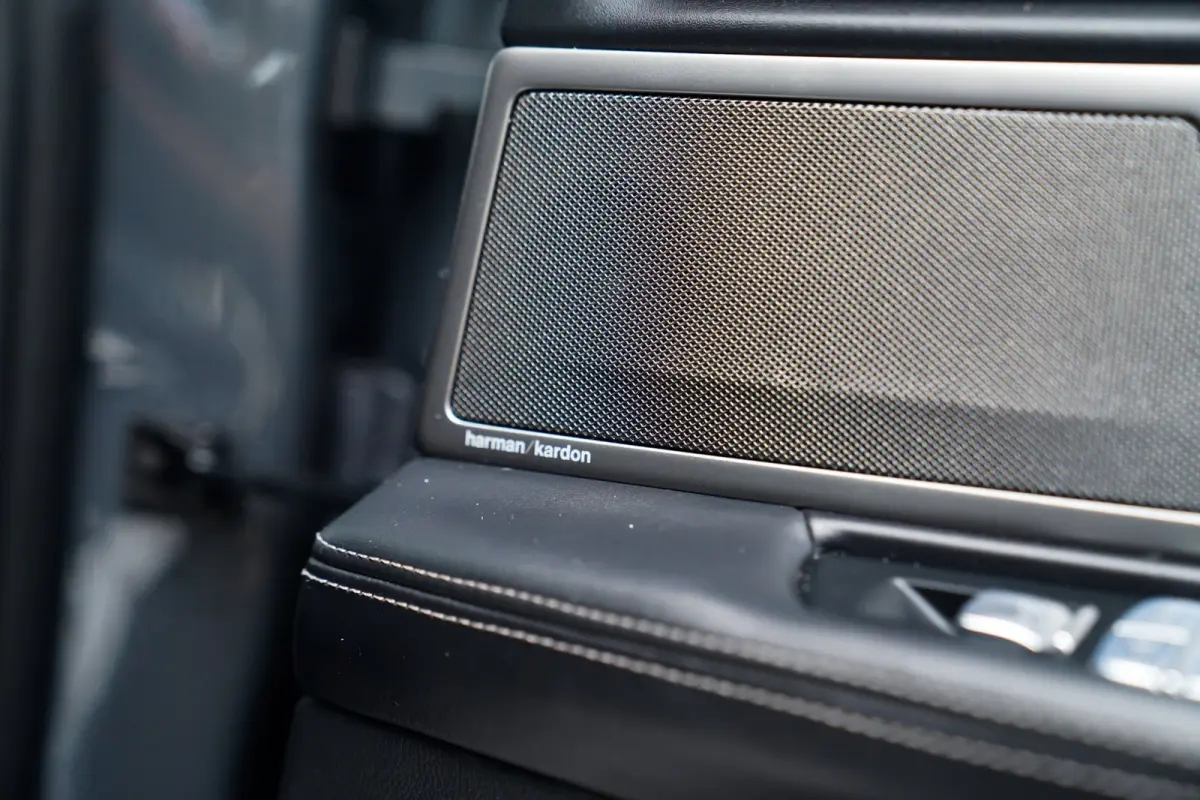 745e High Executive | Massage | Softclose | Achterbankverwarming | 360 | Head Up Display | Carplay