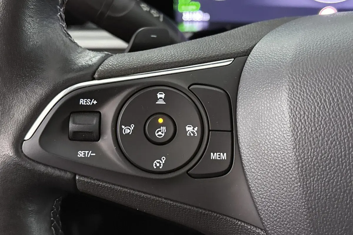 1.6 Turbo Plug-In Hybrid Level 3 GS Navi Camera Apple CarPLay