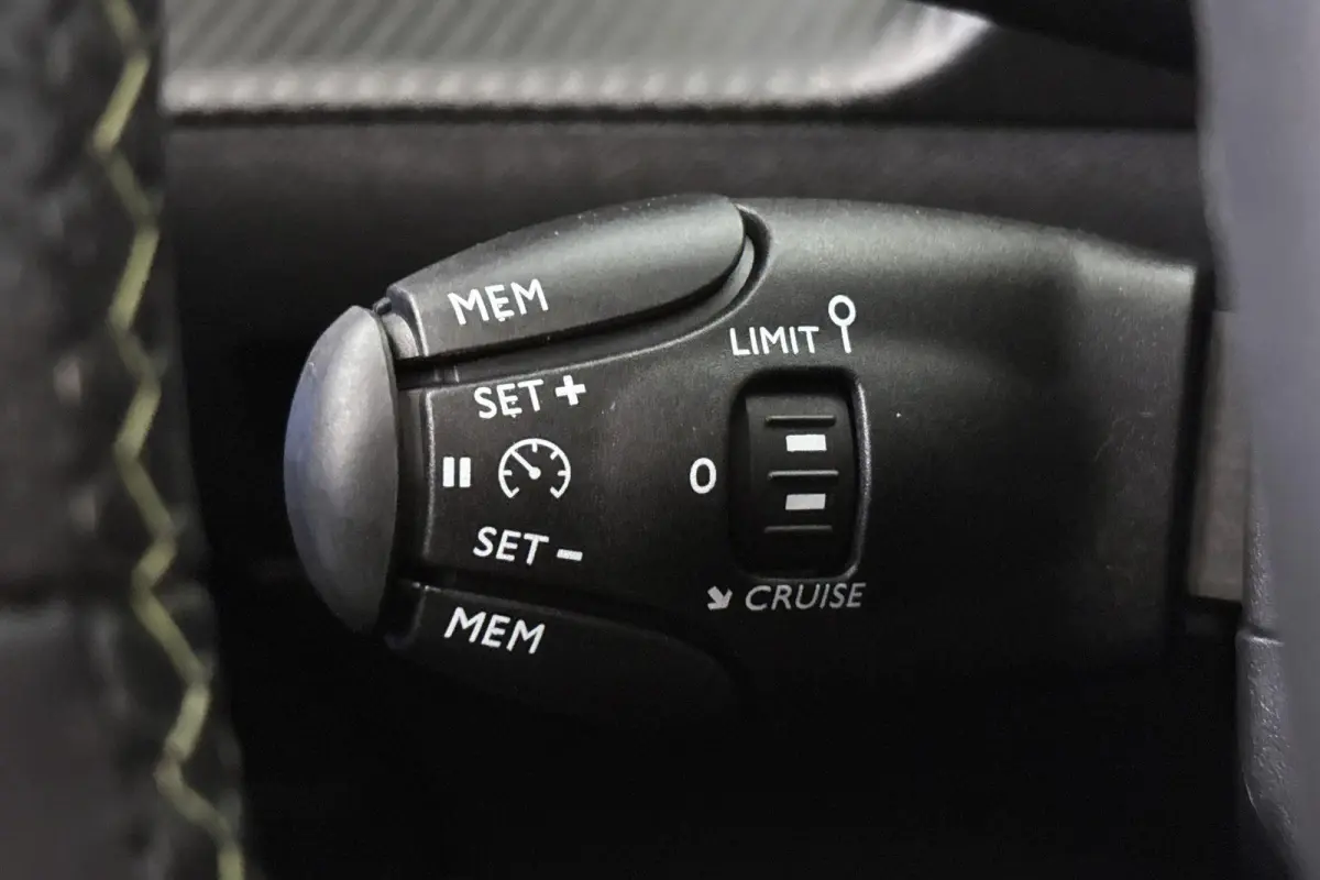 EV GT 54 kWh Panoramadak Keyless Camera