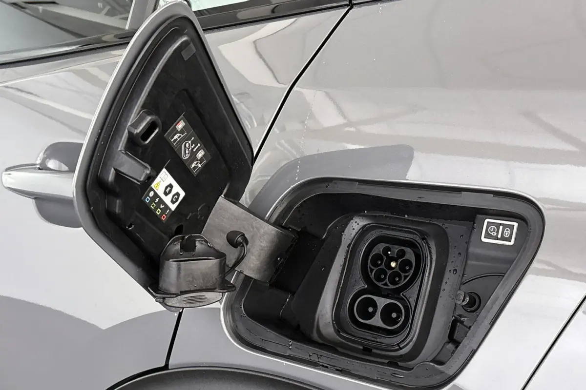 EV GT 54 kWh Panoramadak Keyless Camera