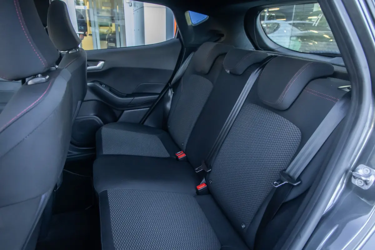 1.0 EcoBoost ST-Line | Trekhaak | Apple Carplay/Android Auto | Cruise control | Parkeersensoren | Airco | Apple Carplay/Android Auto|telefoonintegratie premium | Cruise control | Lichtmetale