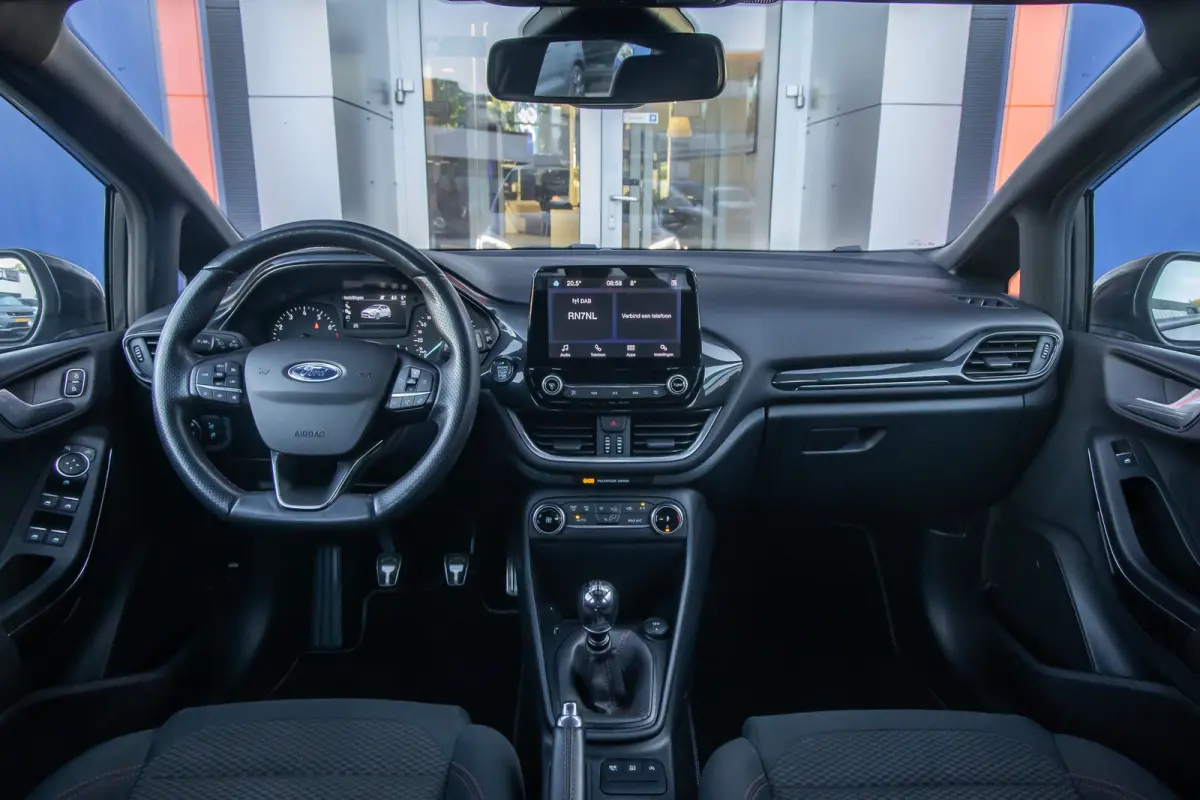 1.0 EcoBoost ST-Line | Trekhaak | Apple Carplay/Android Auto | Cruise control | Parkeersensoren | Airco | Apple Carplay/Android Auto|telefoonintegratie premium | Cruise control | Lichtmetale