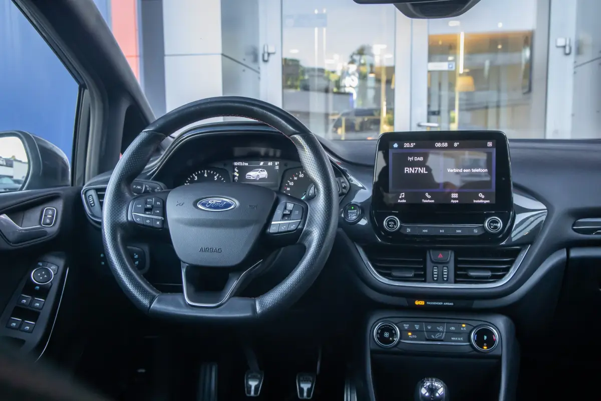 1.0 EcoBoost ST-Line | Trekhaak | Apple Carplay/Android Auto | Cruise control | Parkeersensoren | Airco | Apple Carplay/Android Auto|telefoonintegratie premium | Cruise control | Lichtmetale