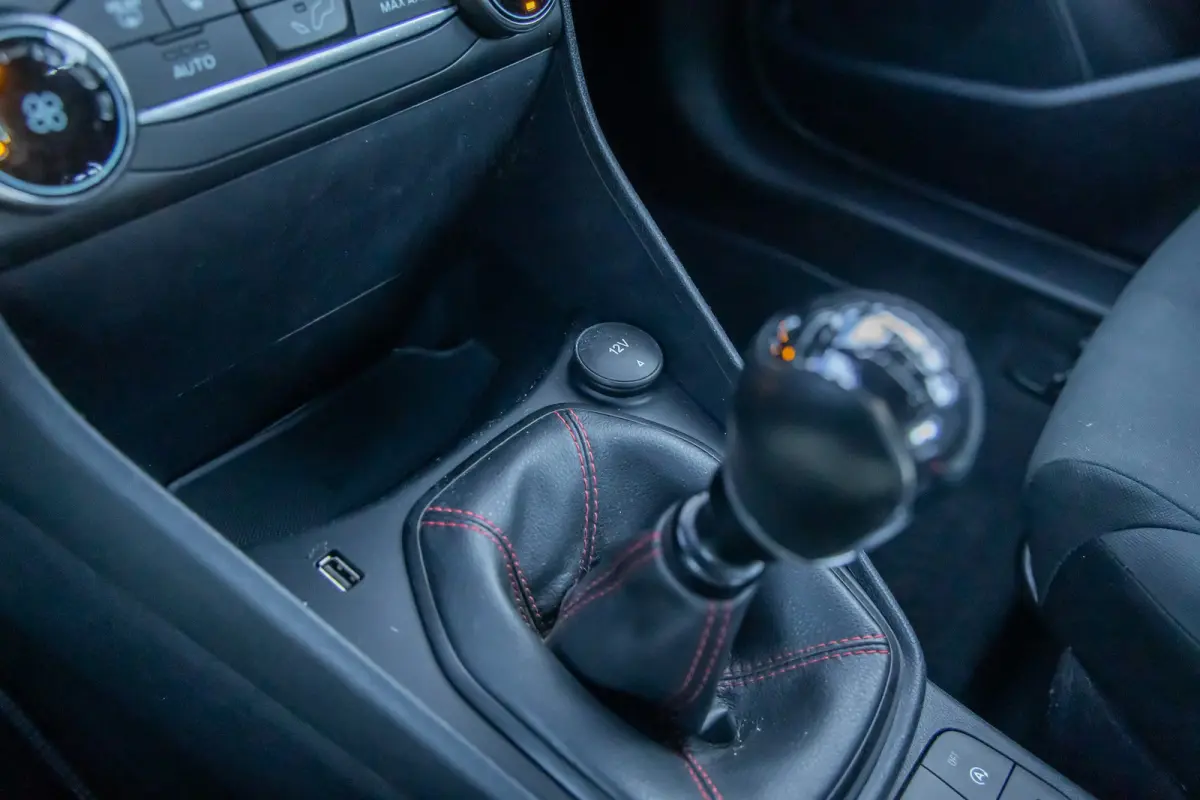 1.0 EcoBoost ST-Line | Trekhaak | Apple Carplay/Android Auto | Cruise control | Parkeersensoren | Airco | Apple Carplay/Android Auto|telefoonintegratie premium | Cruise control | Lichtmetale
