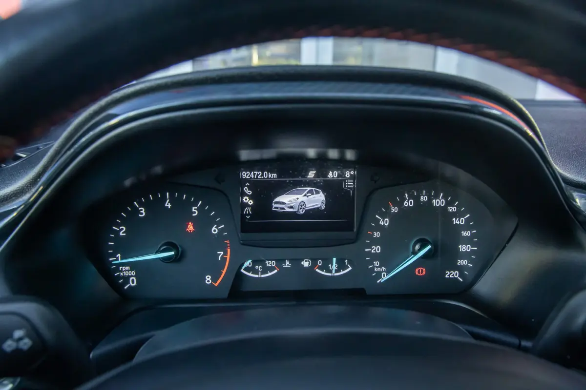 1.0 EcoBoost ST-Line | Trekhaak | Apple Carplay/Android Auto | Cruise control | Parkeersensoren | Airco | Apple Carplay/Android Auto|telefoonintegratie premium | Cruise control | Lichtmetale