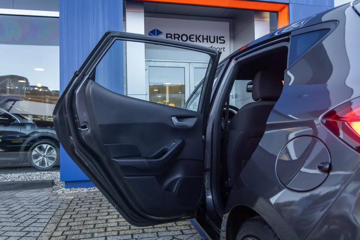 1.0 EcoBoost ST-Line | Trekhaak | Apple Carplay/Android Auto | Cruise control | Parkeersensoren | Airco | Apple Carplay/Android Auto|telefoonintegratie premium | Cruise control | Lichtmetale