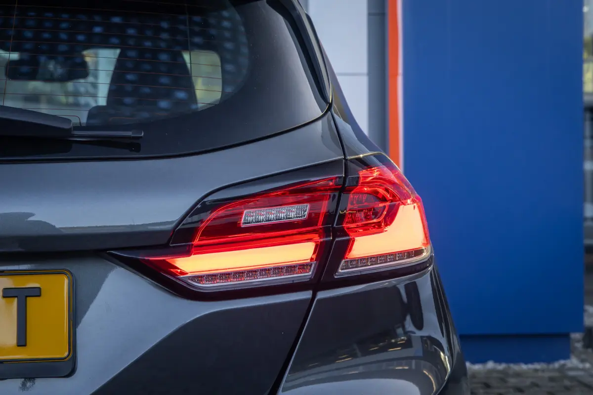 1.0 EcoBoost ST-Line | Trekhaak | Apple Carplay/Android Auto | Cruise control | Parkeersensoren | Airco | Apple Carplay/Android Auto|telefoonintegratie premium | Cruise control | Lichtmetale