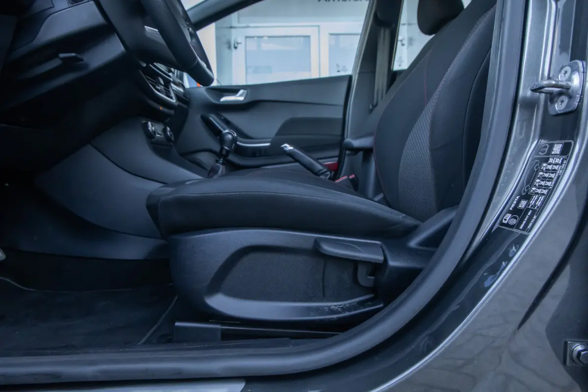 1.0 EcoBoost ST-Line | Trekhaak | Apple Carplay/Android Auto | Cruise control | Parkeersensoren | Airco | Apple Carplay/Android Auto|telefoonintegratie premium | Cruise control | Lichtmetale