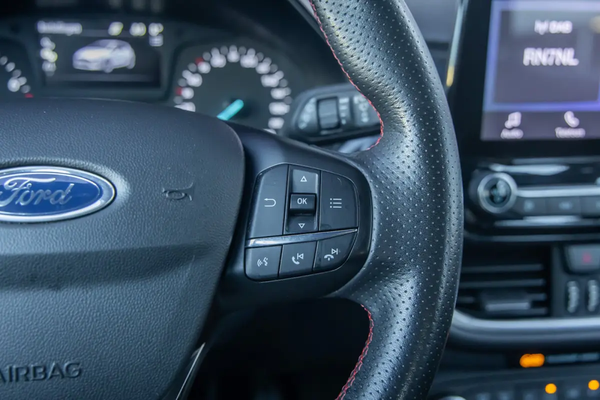 1.0 EcoBoost ST-Line | Trekhaak | Apple Carplay/Android Auto | Cruise control | Parkeersensoren | Airco | Apple Carplay/Android Auto|telefoonintegratie premium | Cruise control | Lichtmetale
