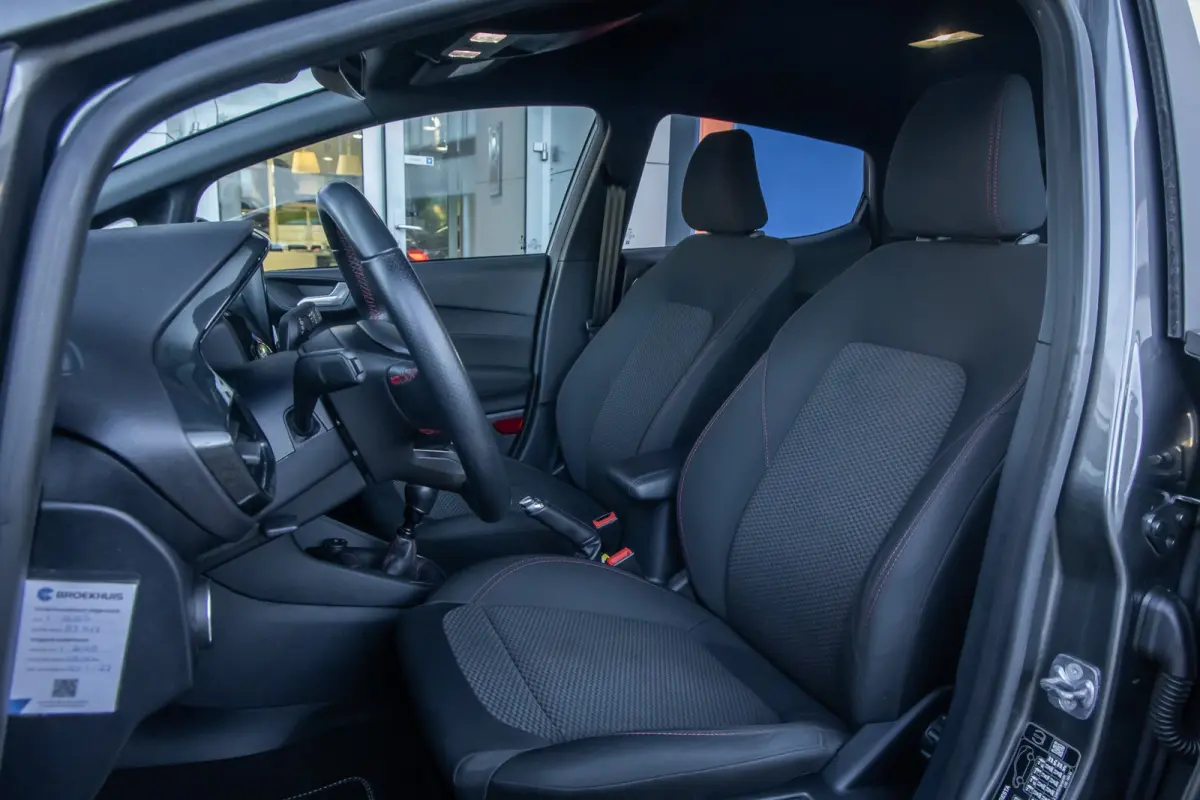 1.0 EcoBoost ST-Line | Trekhaak | Apple Carplay/Android Auto | Cruise control | Parkeersensoren | Airco | Apple Carplay/Android Auto|telefoonintegratie premium | Cruise control | Lichtmetale