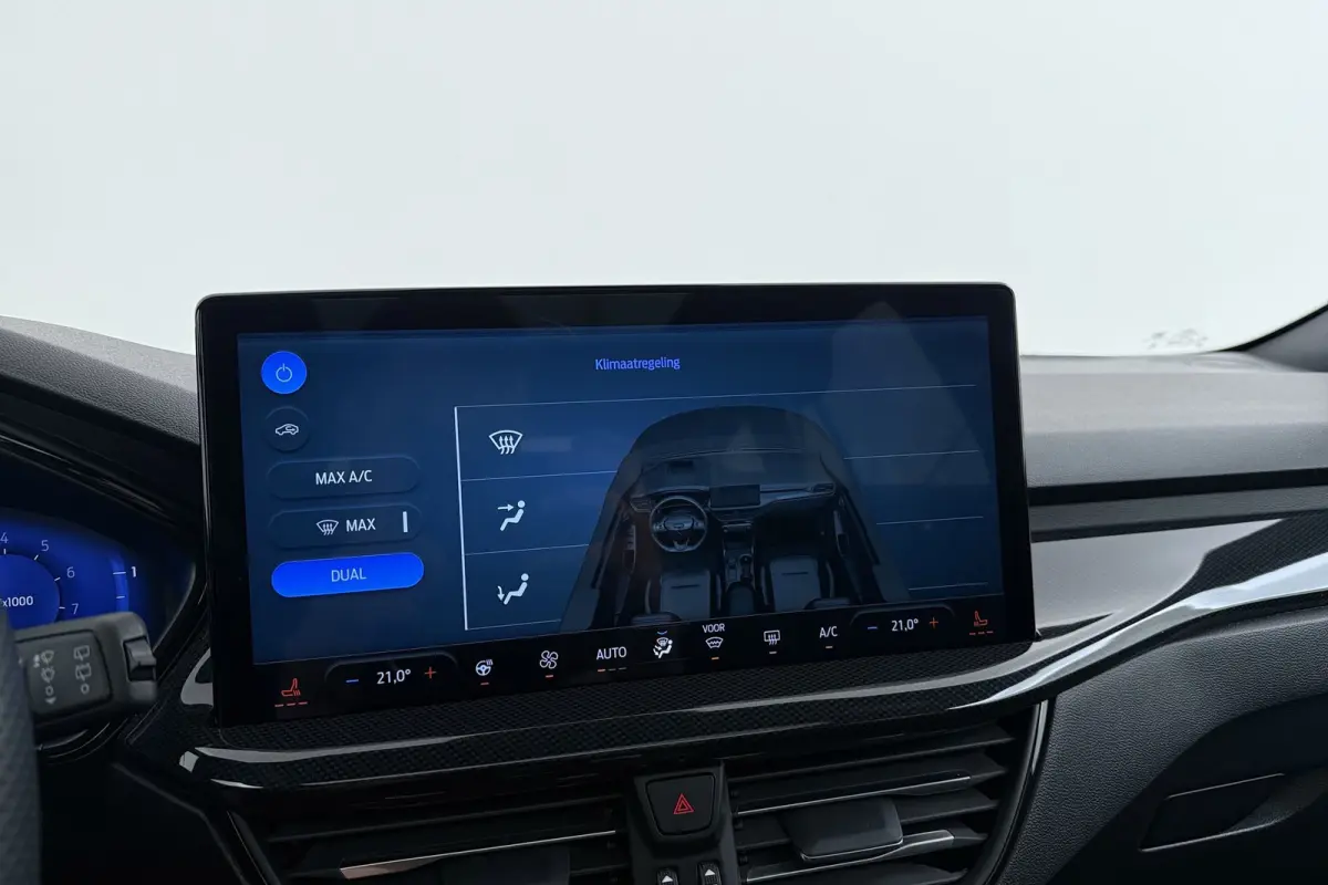 1.0 EcoBoost Hybrid ST Line Style | Panoramadak | CarPlay | Winter Pack | Camera | Adap. Cruise |
