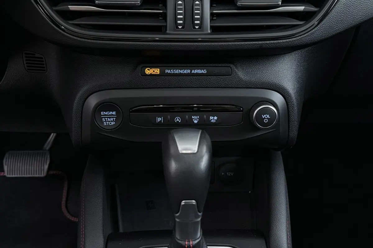 1.0 EcoBoost Hybrid ST Line Style | Panoramadak | CarPlay | Winter Pack | Camera | Adap. Cruise |