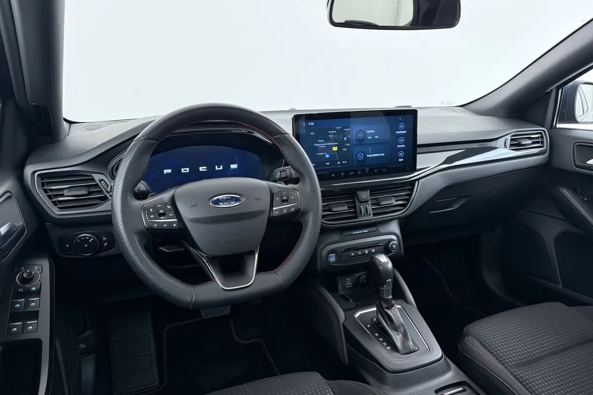 1.0 EcoBoost Hybrid ST Line Style | Panoramadak | CarPlay | Winter Pack | Camera | Adap. Cruise |