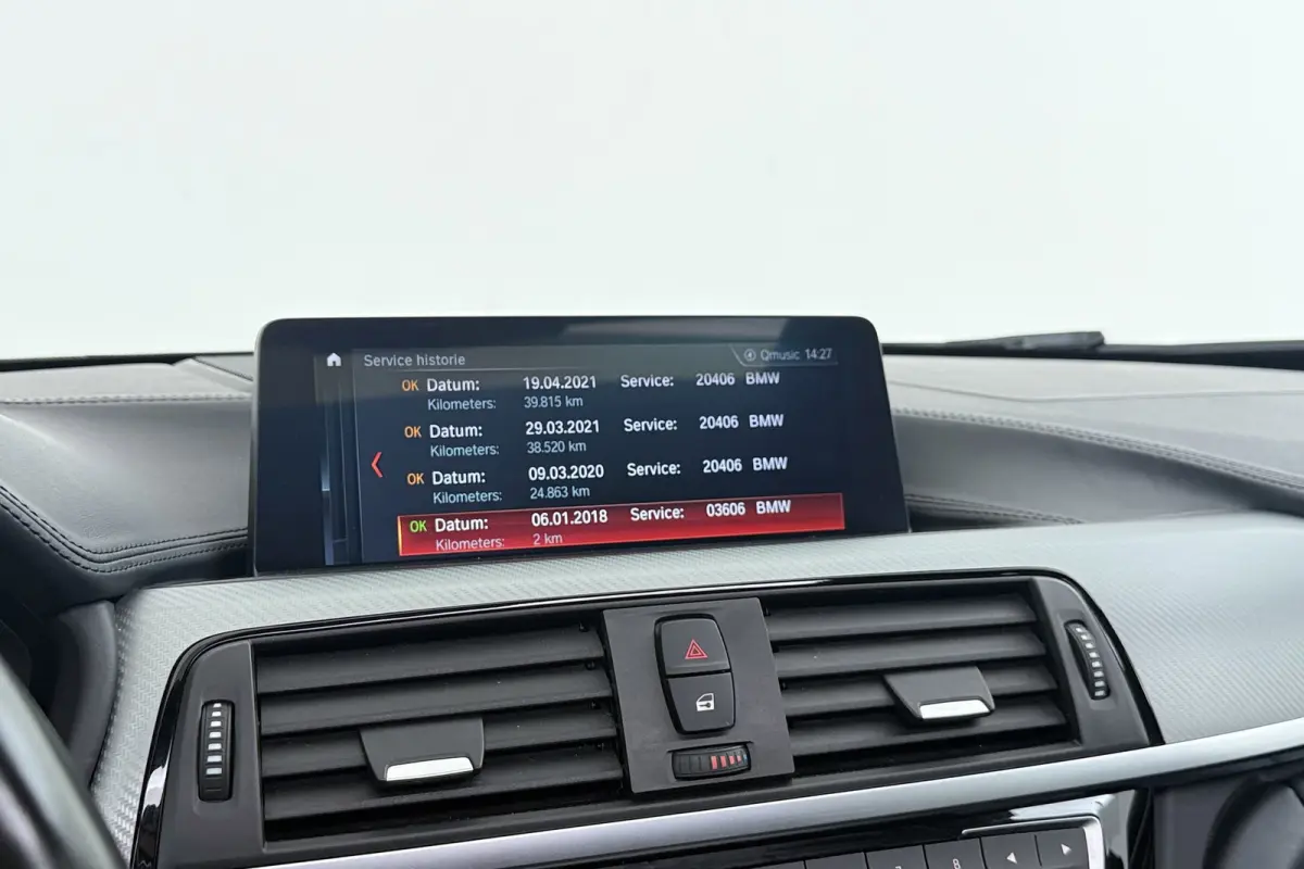318i High Executive M-Sport | Uitklap Trekhaak | Panoramadak | CarPlay | Harman/Kardon | Stoelverwarming |