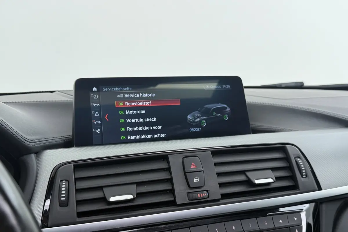 318i High Executive M-Sport | Uitklap Trekhaak | Panoramadak | CarPlay | Harman/Kardon | Stoelverwarming |