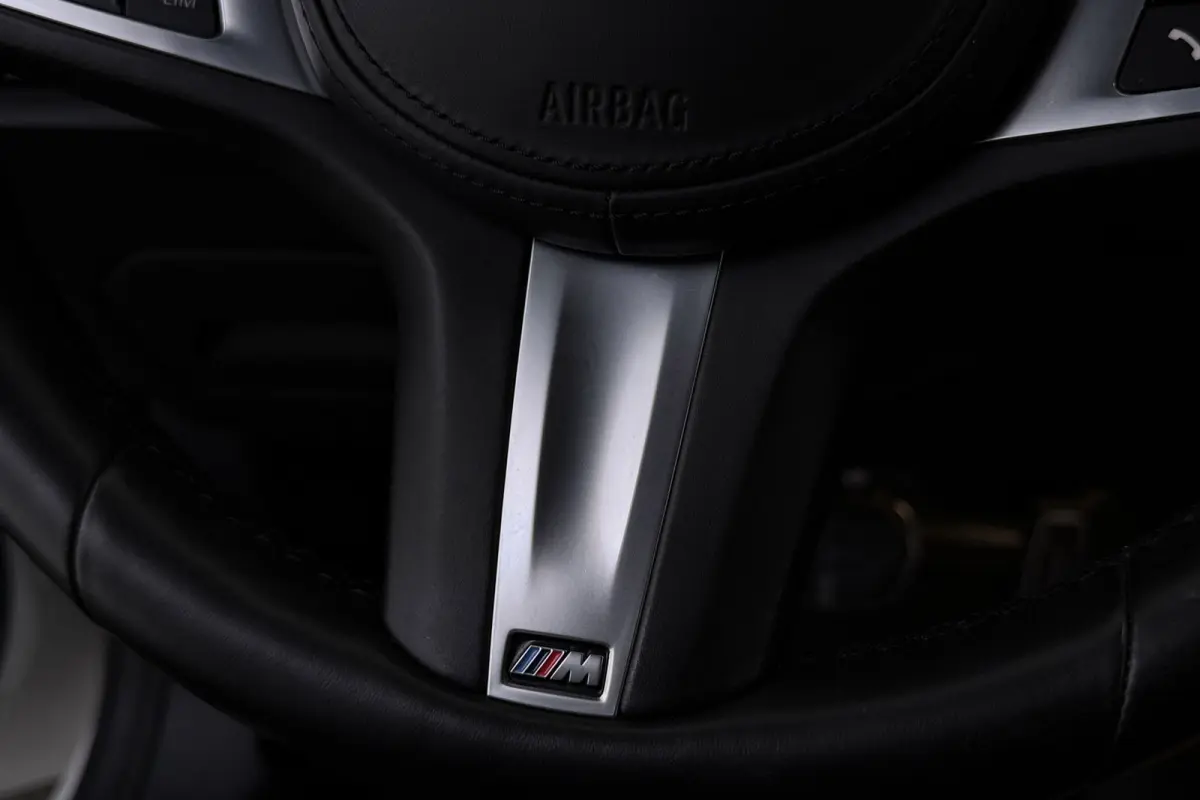 218i Executive Edition M-Sport | Digital Cockpit | Org NL | CarPlay | Camera | Stoelverwarming |