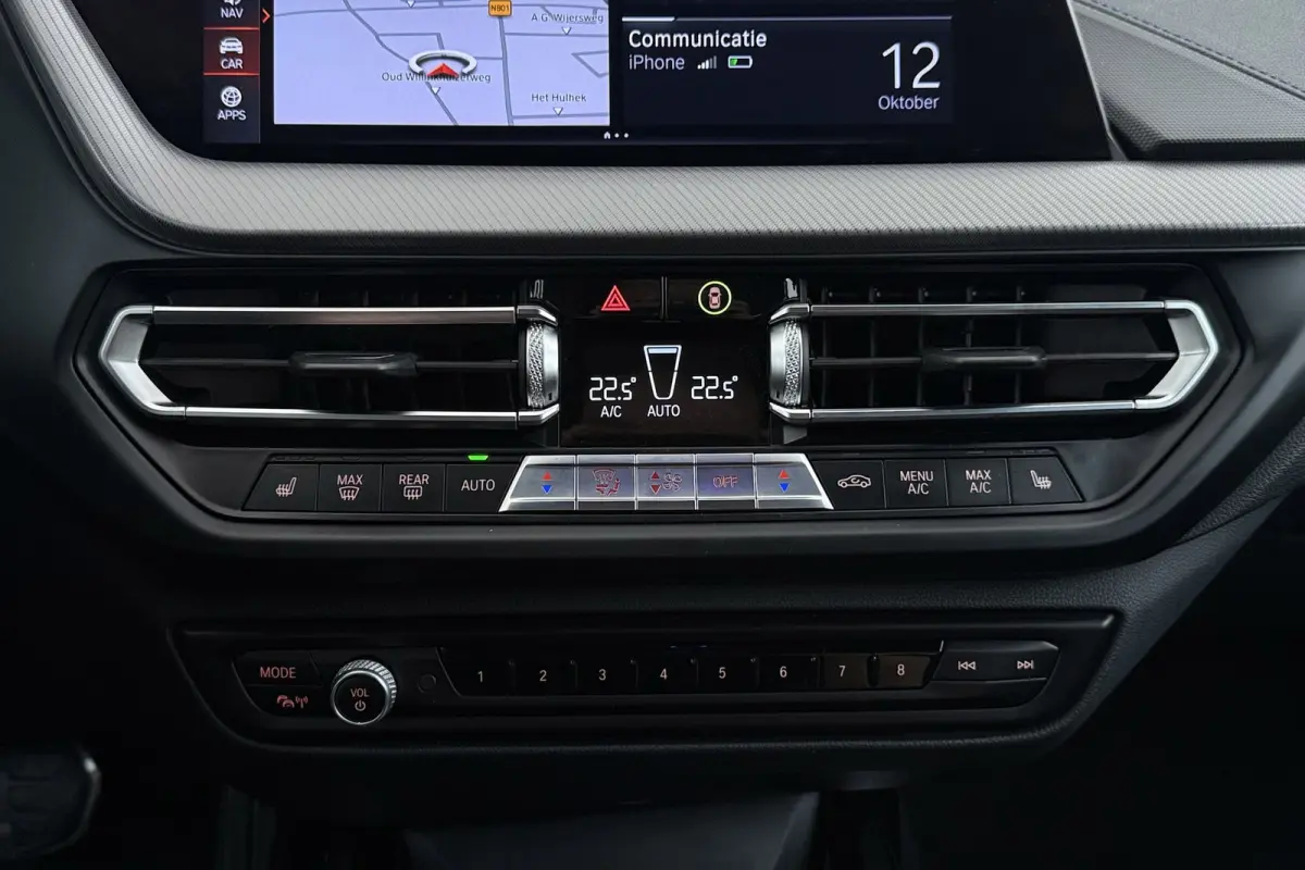 218i Executive Edition M-Sport | Digital Cockpit | Org NL | CarPlay | Camera | Stoelverwarming |