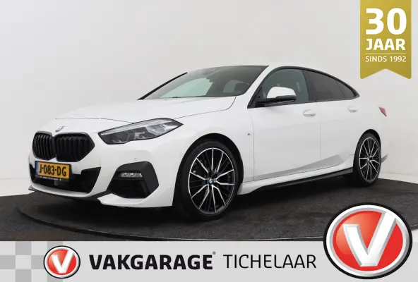 218i Executive Edition M-Sport | Digital Cockpit | Org NL | CarPlay | Camera | Stoelverwarming |