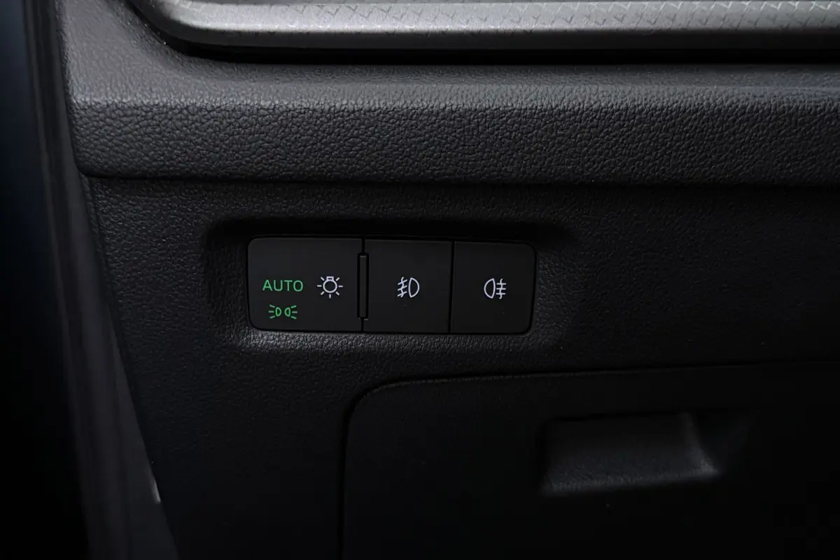 1.0 e-TSI Business Edition | Digital Cockpit | CarPlay | Navigatie | PDC | Adap. Cruise |
