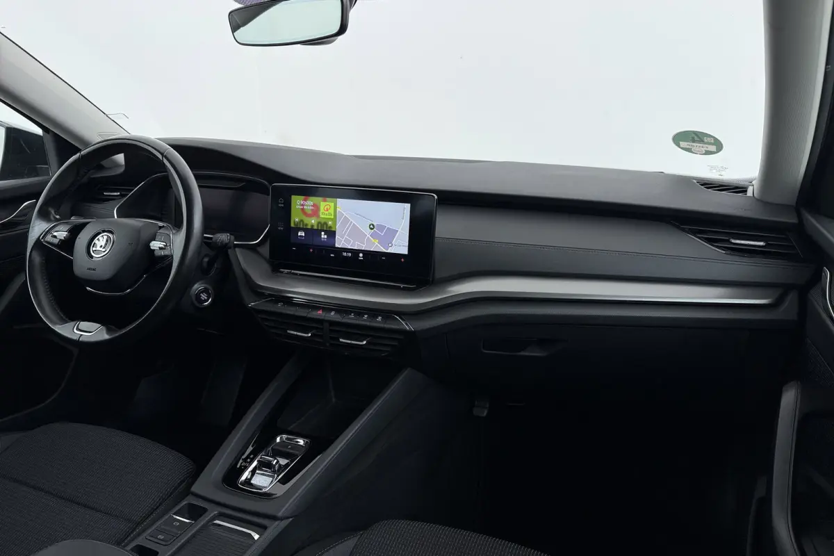 1.0 e-TSI Business Edition | Digital Cockpit | CarPlay | Navigatie | PDC | Adap. Cruise |