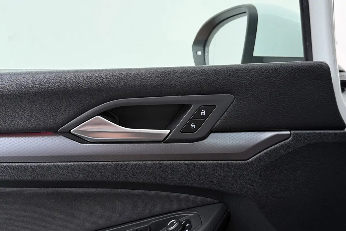 1.5 TSI Active | 150 PK | Digital Cockpit | CarPlay | Stuur-/Stoelverwarming | Adap. Cruise |