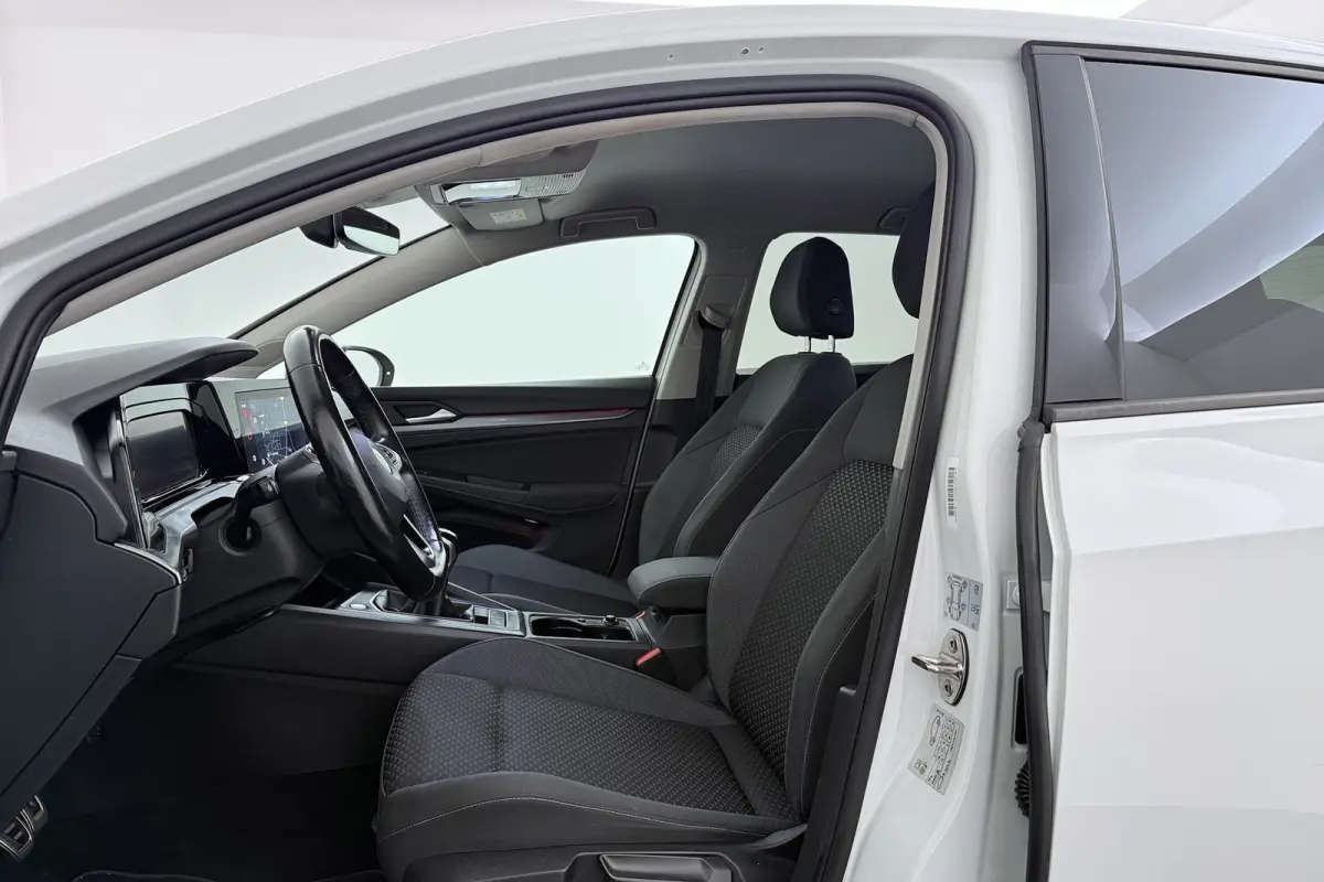 1.5 TSI Active | 150 PK | Digital Cockpit | CarPlay | Stuur-/Stoelverwarming | Adap. Cruise |