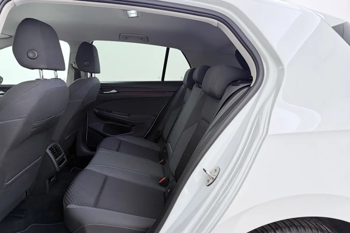 1.5 TSI Active | 150 PK | Digital Cockpit | CarPlay | Stuur-/Stoelverwarming | Adap. Cruise |