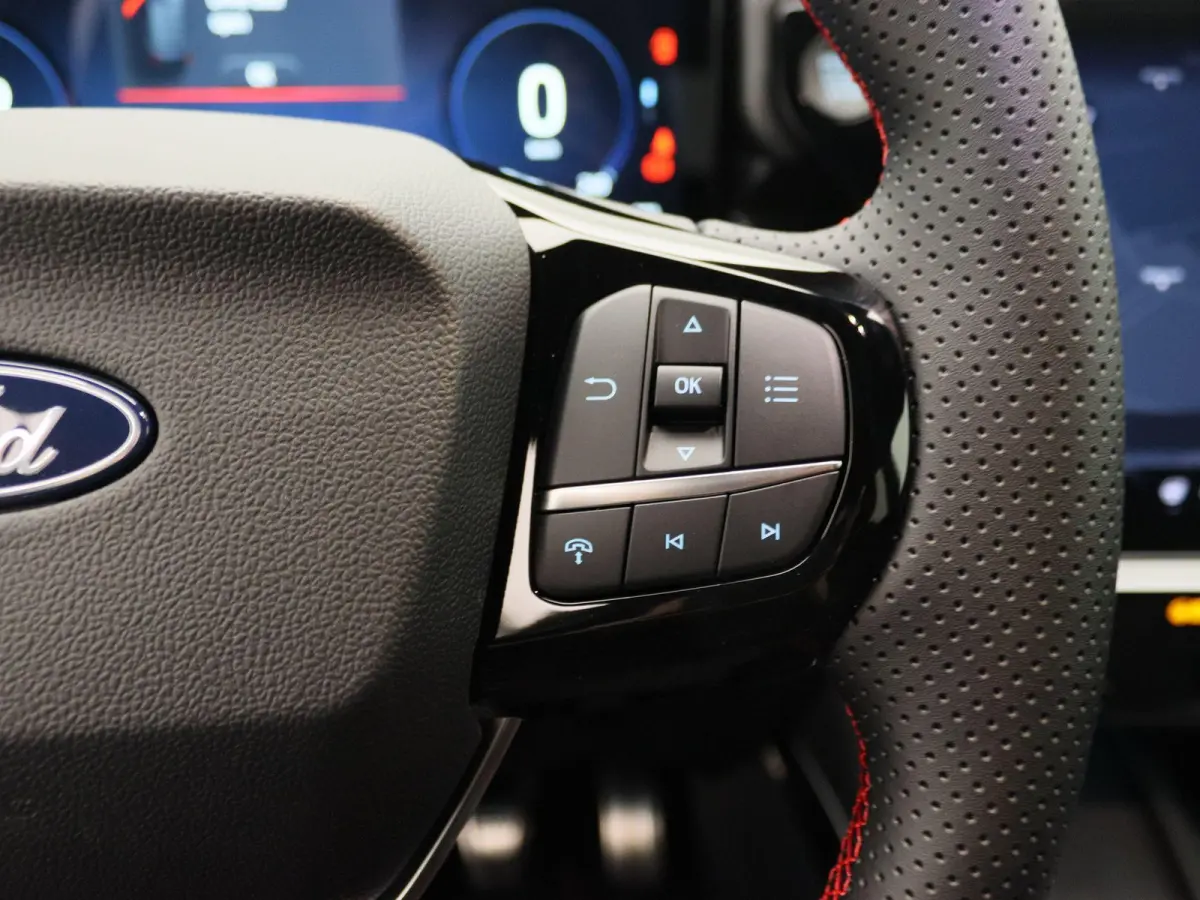 1.0 EcoBoost ST-Line | UIT VOORRAAD LEVERBAAR | Winter Pack | Keyless Entry | Elektrische achterklep |