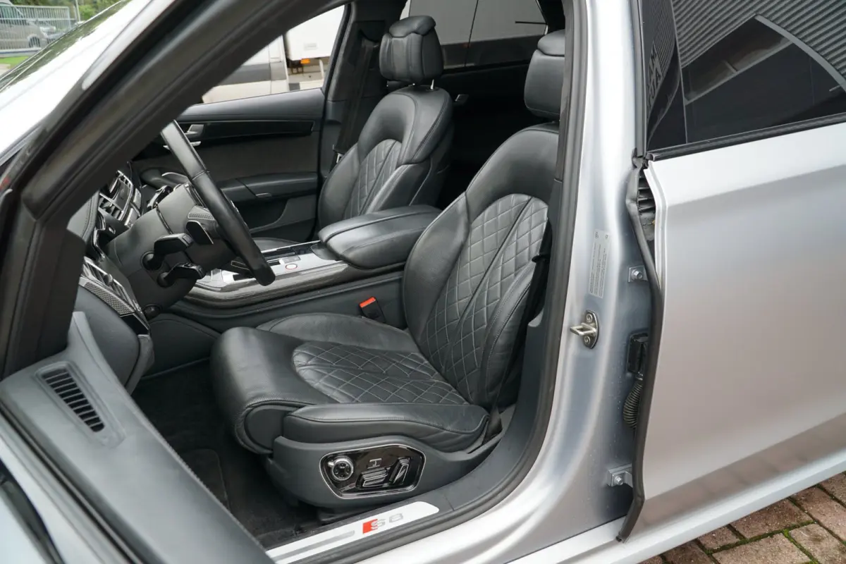 4.0 TFSI S8 plus quattro Pro Line+ 605 PK