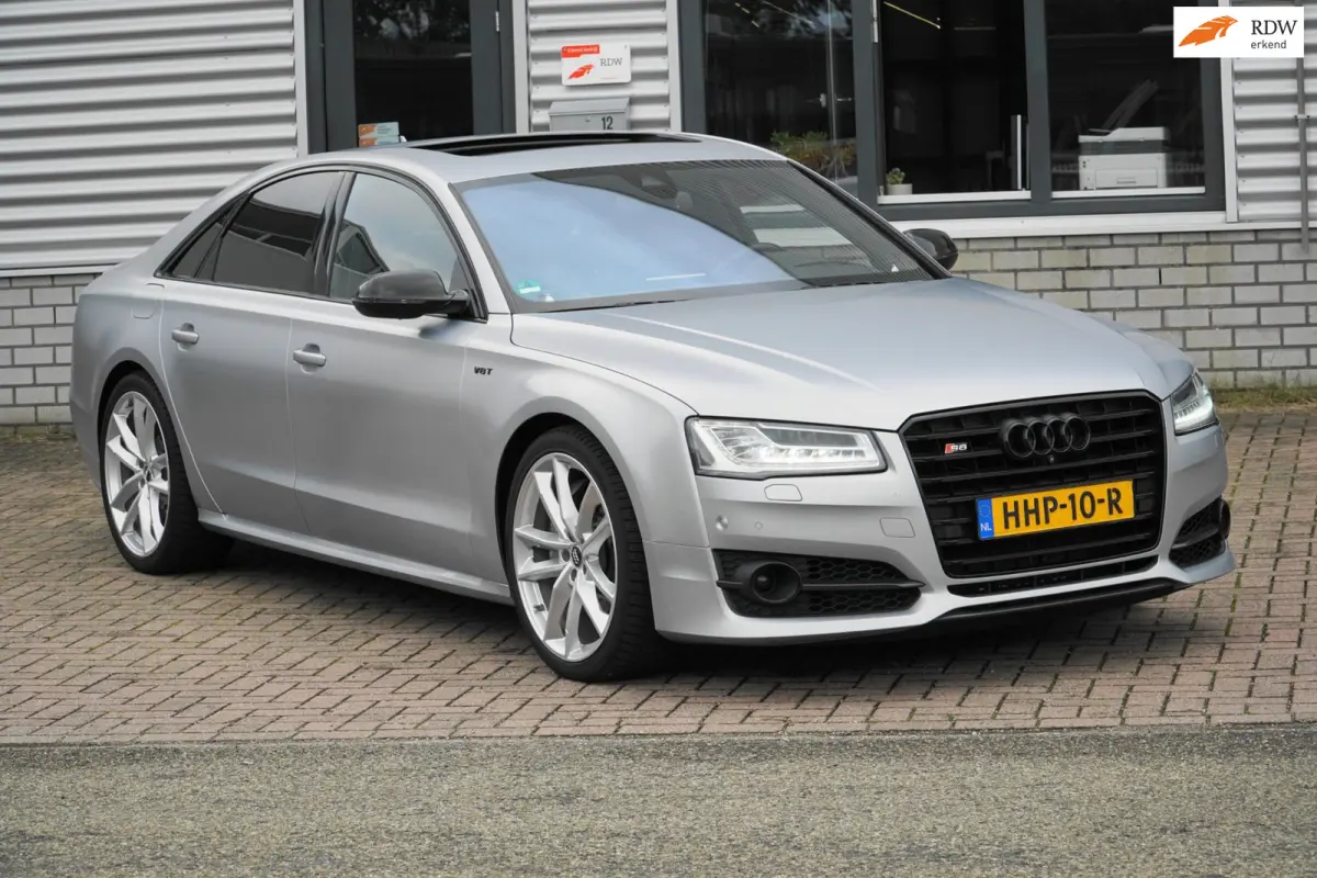 4.0 TFSI S8 plus quattro Pro Line+ 605 PK