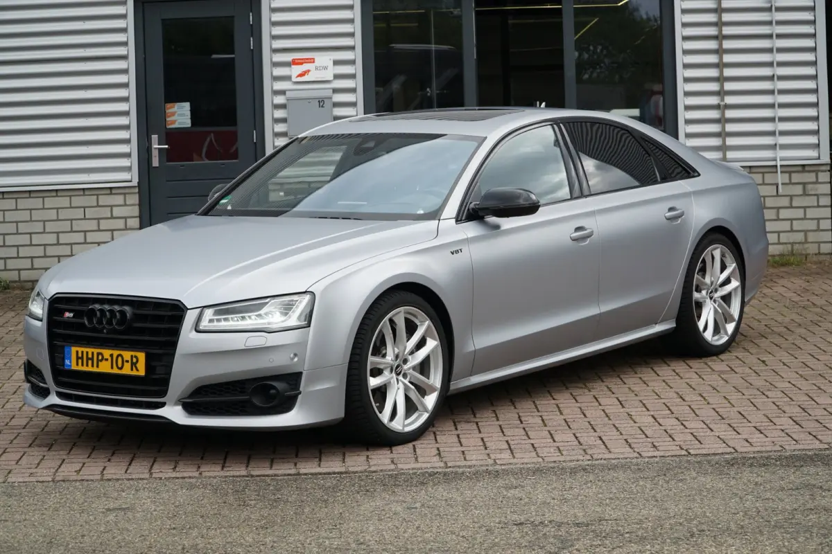 4.0 TFSI S8 plus quattro Pro Line+ 605 PK