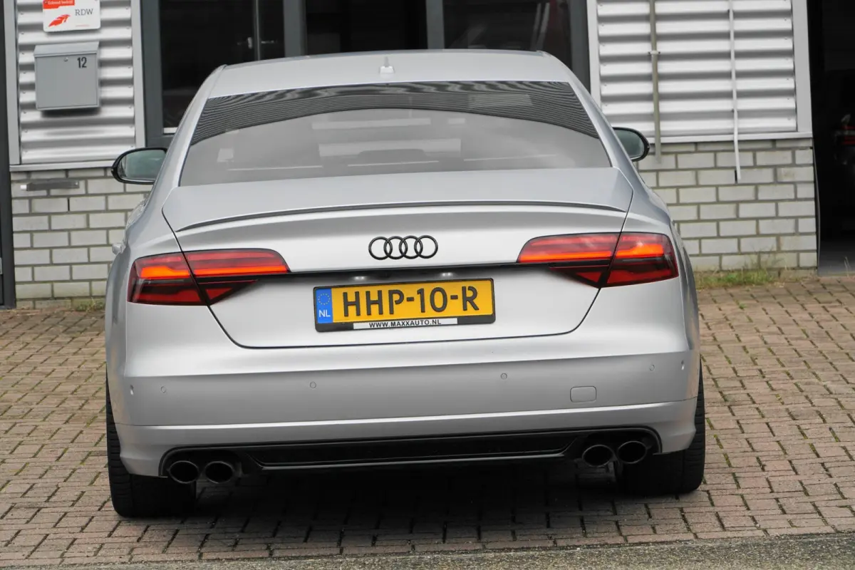 4.0 TFSI S8 plus quattro Pro Line+ 605 PK