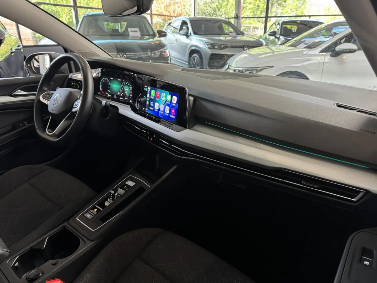 1.5 eTSI DSG LIFE BUSINESS CAMERA/ACC/CARPLAY/SFEERVERL.