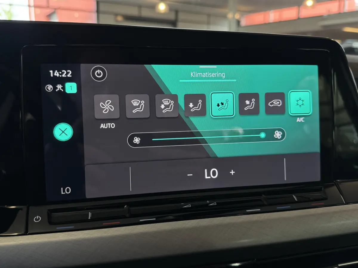 1.5 eTSI DSG LIFE BUSINESS CAMERA/ACC/CARPLAY/SFEERVERL.